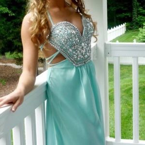 Stunning Tiffany blue/green gown!